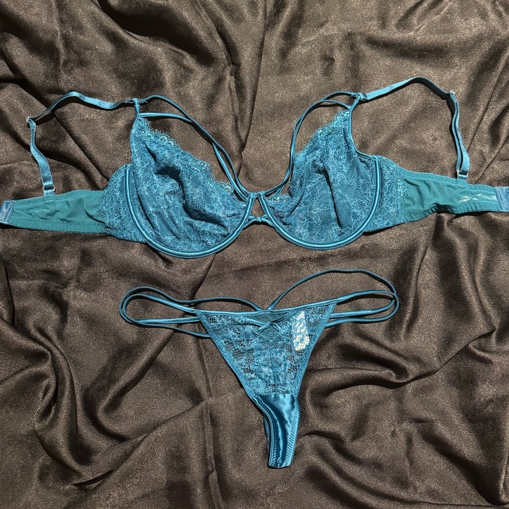 Bras N Things - Turquoise Lace w/Sparkly Lace Lingerie Set